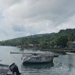 Same abandoned sailboat we saw last time we were here.