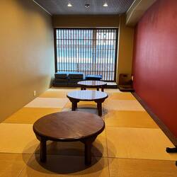 Der Aufenthaltsraum im Hotel