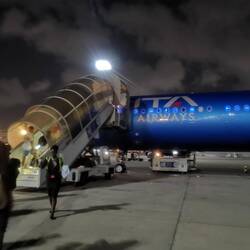 Jetzt geht es ins Flugzeug - in knapp 6 h geht es nach Rom