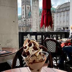 Eis am Rathausplatz