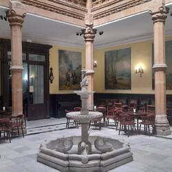 Das Lyceo, ein ehemaliger Palast, ist heute ein genossenschaftlich geführtes Haus für Vereine etc.