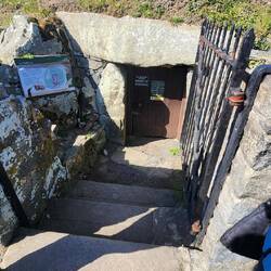 Dehus Dolmen, a prehistoric passage grave