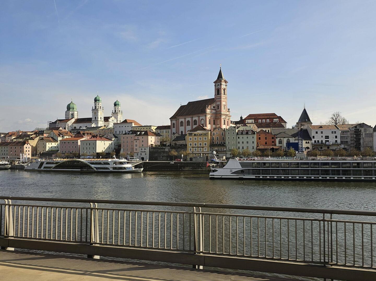 Passau die drei Flüssestadt sehen wir nur vom Bus aus, denn es ist Zeit zum Ablegen