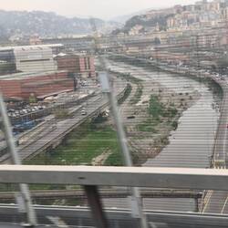 Die neue Autobahn Brücke