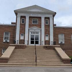 Summers Memorial Building