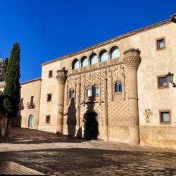 Jabalquinto Palast mit Mudéjar Fassade