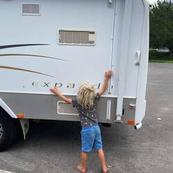 Abschied von Josh von seinem Daheim