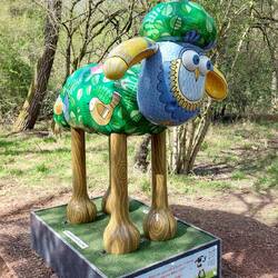 Birds of a Feather (zoom in on the caption for a corny joke!)