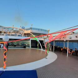 Soirée fluo sur le Magnifica 🎉🍹