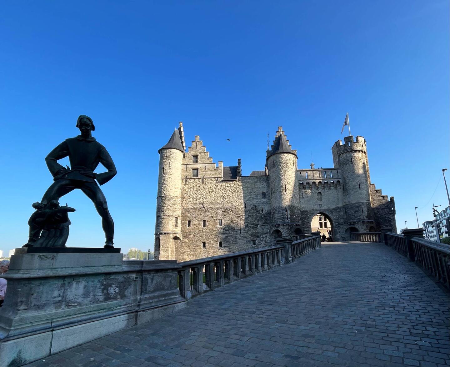 Het Steen medieval fortress and statue of the giant Antigoon