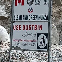 Attabad Lake ... Hinweisschild!