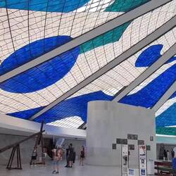 Kirchengegensätze: Catedral Metropolitana und Santuário Dom Bosco