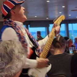 Moss yucking it up at the Sunday British Family Dinner