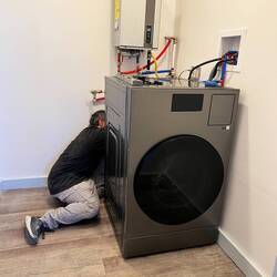 Samsung washer / dryer combo.