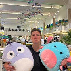 Xenia sagt, dafür ist kein Platz im Rucksack ... 🙄😩