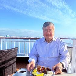 Last breakfast on board, gorgeous day!