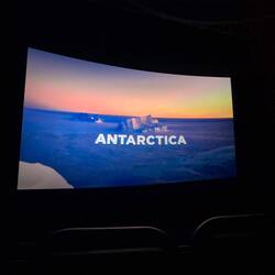 Très beau reportage BBC sur l'Antarctique