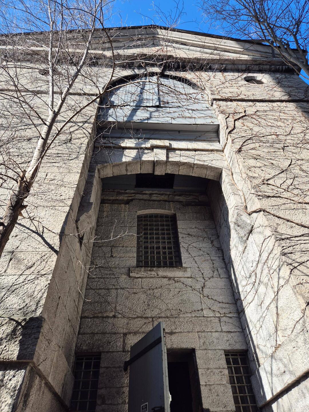 La trappe aux pendus de l'hostel.