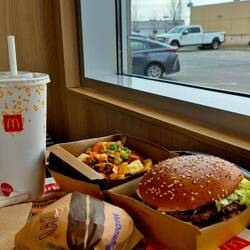 Poutine au Mac Do. 🤣