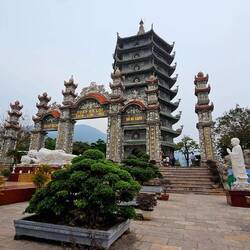 Tháp Xá Lợi