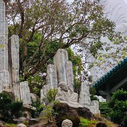 Aaaaah, sieht nix, hört nix und sagt nix zum Lady Buddha.