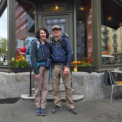 Vor dem Restaurant Barbes in Luzern