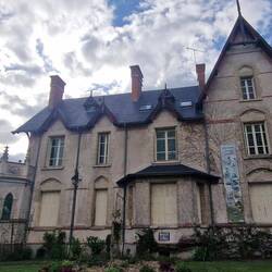 Die Touristeninformation ist hier untergebracht.