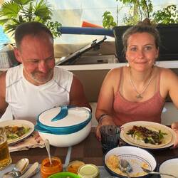 lecker Abendessen an Bord