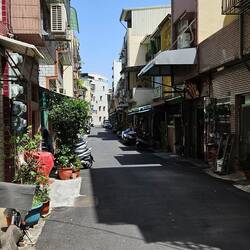 Typical Kaohsiung side street.