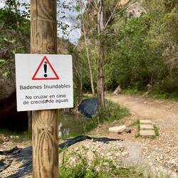 Tafel mahnt zur Vorsicht