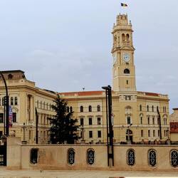Das Rathaus mit dem Turm