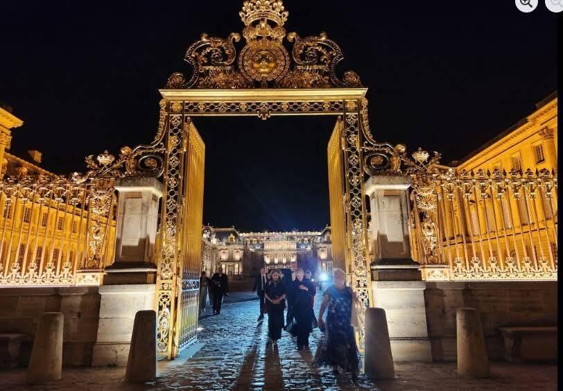 Entrance to the magnificent Palace