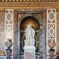 Statue of Louis XIV, Venus Room