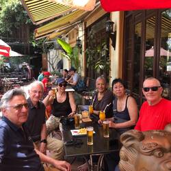 arrêt boissons au bord du lac de l'épée restituée