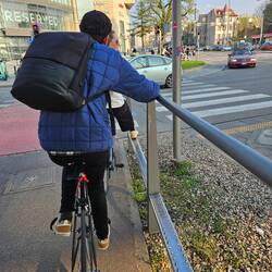 Wartegeländer für Radfahrende - gefällt mir.