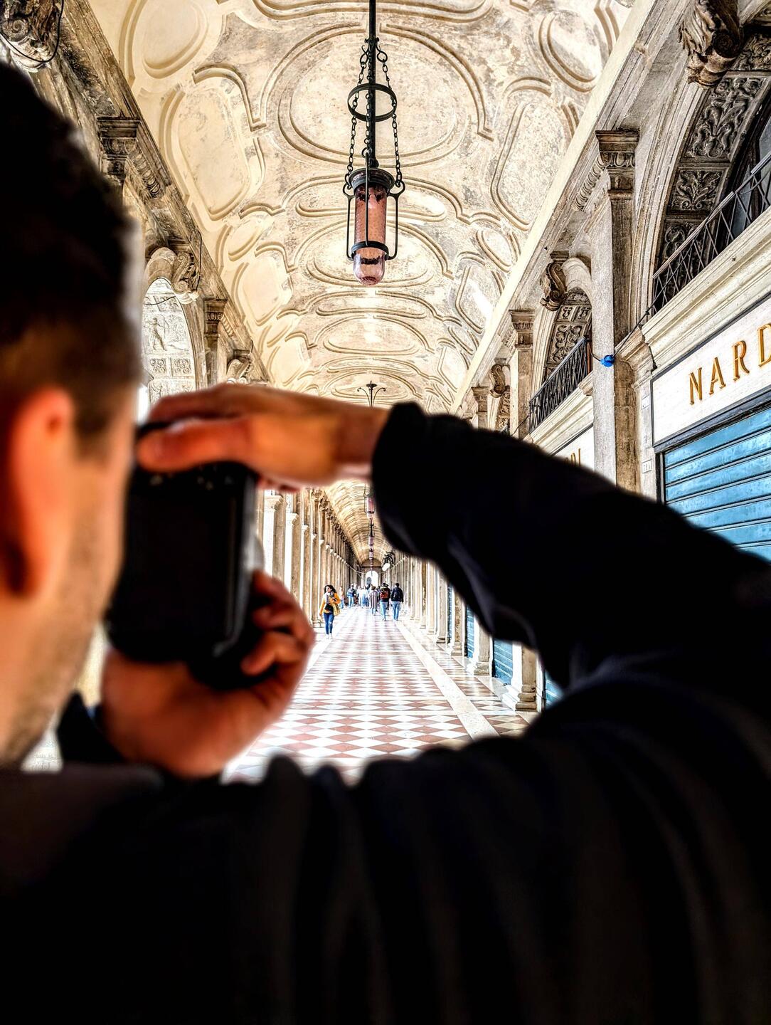 If only there wouldn't be so many people around