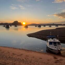 Wahweap Bay Sunrise