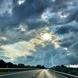 Die Wolken werden wieder dunkler