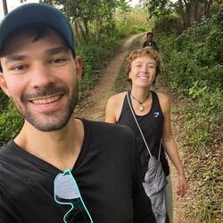 Los geht's zum ersten Teil der Safari - zu Fuß