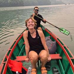 Da wir nur 2 Paddel hatten, durfte eine immer faulenzen 😂