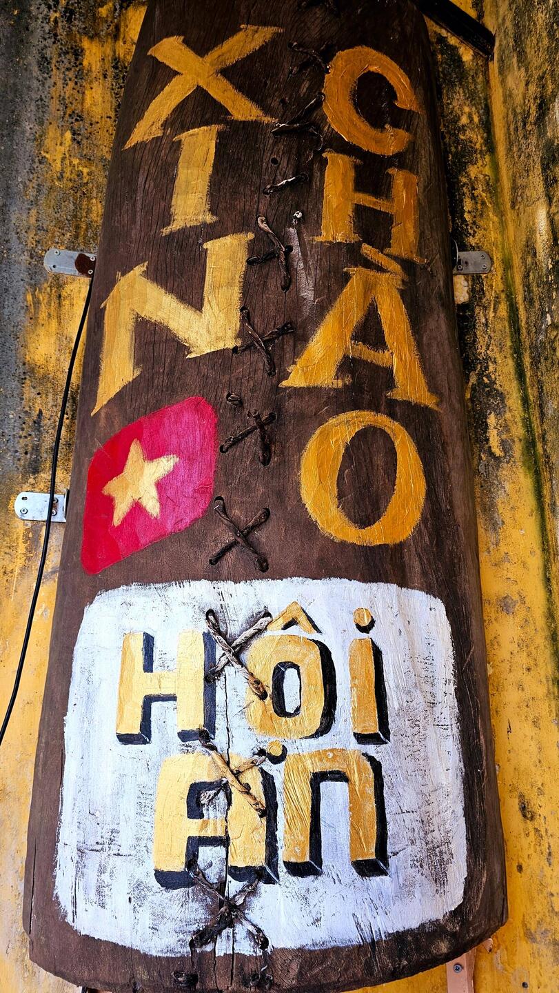 xin chào = Hallo