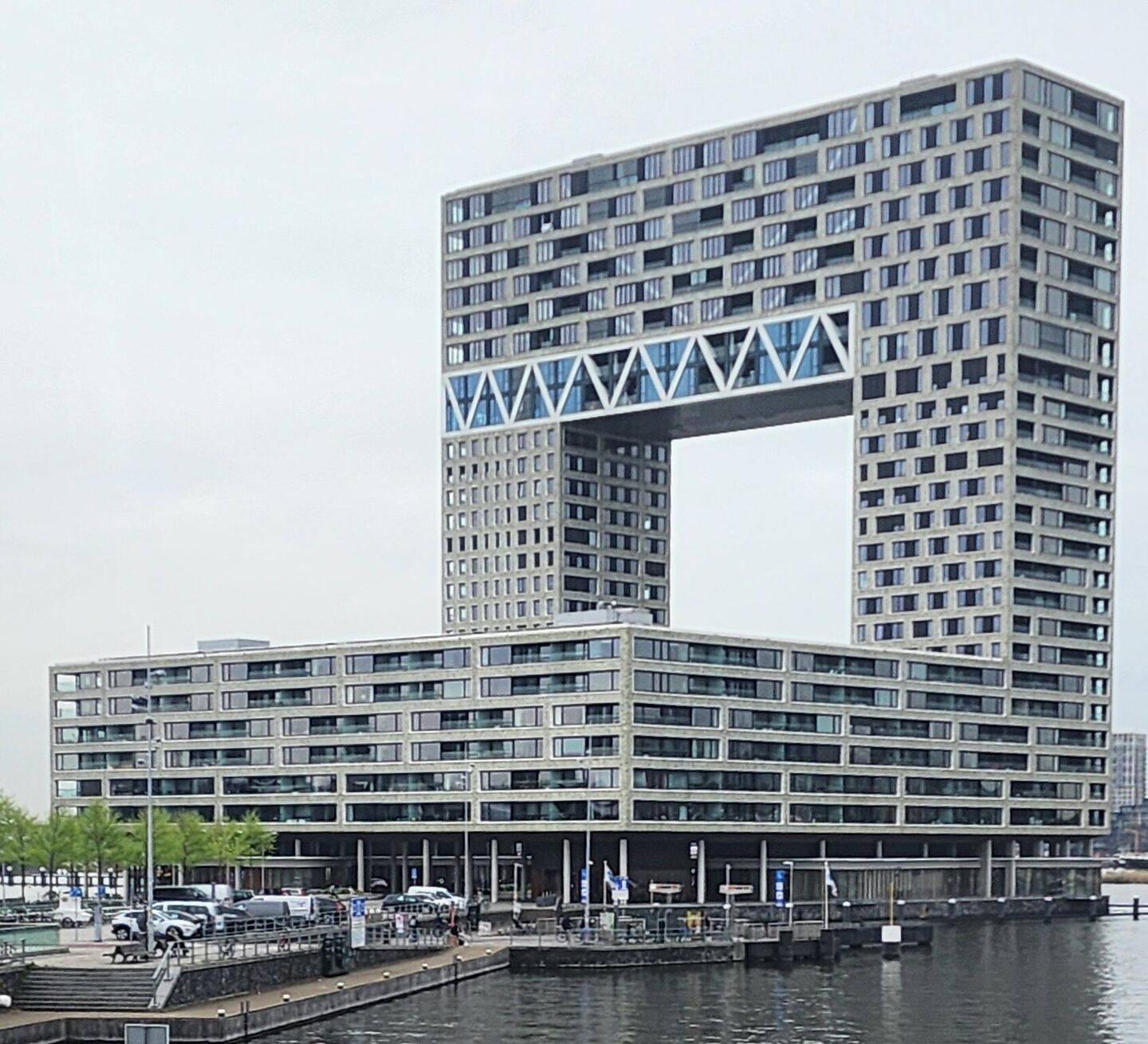 Pontsteiger Residential Building