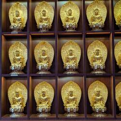 Die Statuen können für ein glücksverheißendes Jahr gemietet werden.