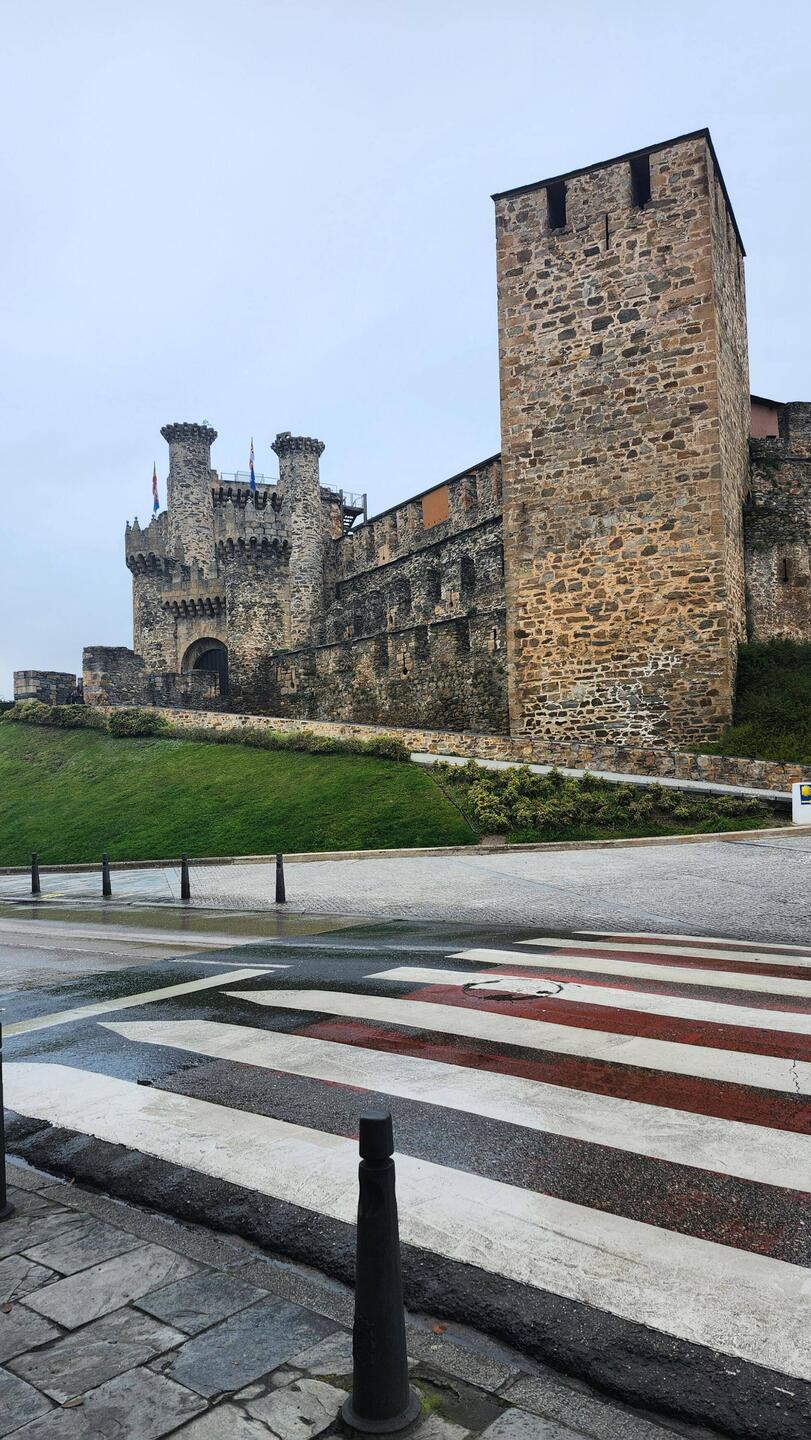 Can't get enough of that Ponferrada castle