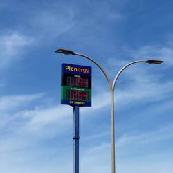 Der günstigste Spritpreis bis jetzt. Schwankt aber sehr stark von Region zu Region.