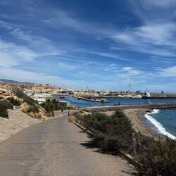 Eine echt schöne "kleine" Hafenstadt mit 200.000 Einwohnern.