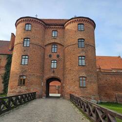 Das Eingangstor zur Feste in der die Kathedrale steht..