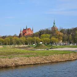 Fromborg - so klein und neben dem riesigen Dom noch ne Kirche..