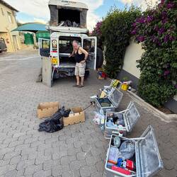 ...in Windhoek angekommen ging das Räumen los...