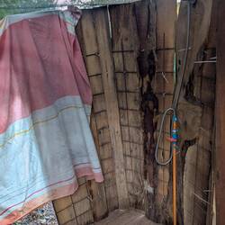 Dusche, nur eiskaltes Wasser